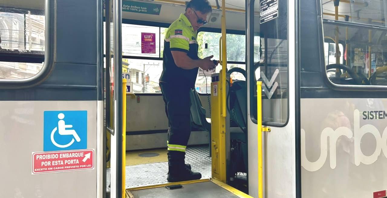 Operação de fiscalização no transporte público de Juiz de Fora enfatiza acessibilidade